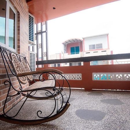 Ripoll'Es Homestay Chishang Bagian luar foto