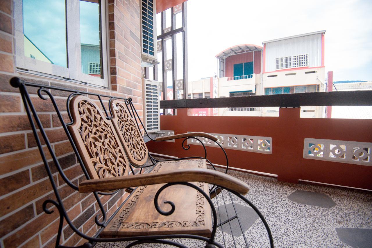 Ripoll'Es Homestay Chishang Bagian luar foto